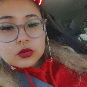 Meet your Posher, Leslie